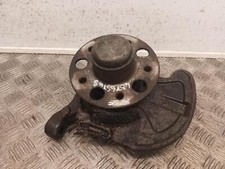 Mercedes SLK 04-11 Drivers Front Hub A2043320101 