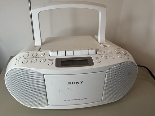 Sony cfd s70 - cd, radio