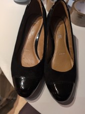 Womens Clarks Patent Front And