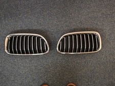 GENUINE BMW 5 SERIES GRILL  LEFT AND RIGHT