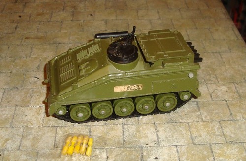 Dinky toys alvis striker - dinky,