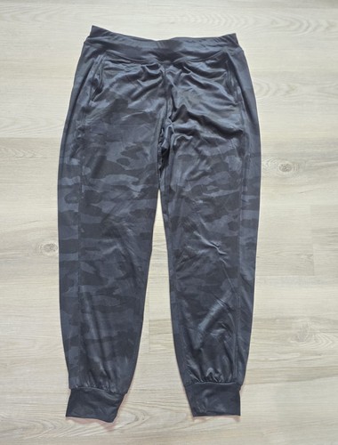 Sweaty betty garudasana yoga - betty,