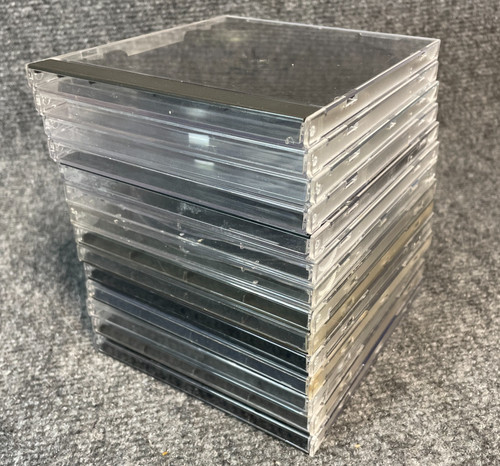 Empty jewel cases lot 14 - empty,