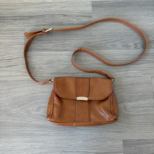Liz claiborne crossbody - claiborne,