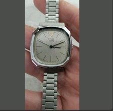 Vintage 1980s Timex  Q M cell