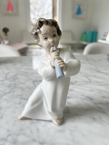 Lladro angel with flute - angel,