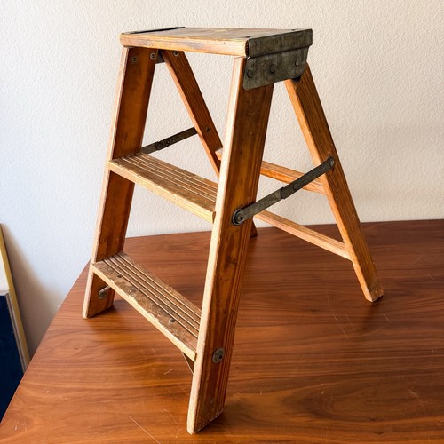 Vintage wooden step ladder - 2,