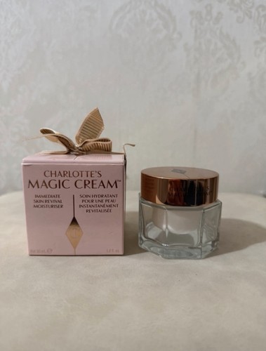 Charlotte tilbury magic cream - charlotte,