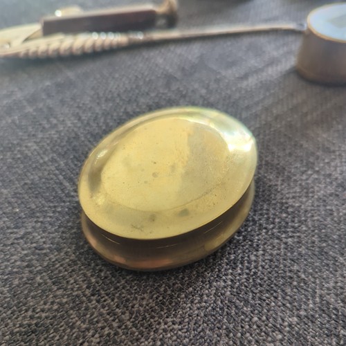 Solid brass oval minimalist