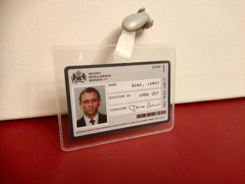 Prop james bond fan - prop,