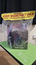 Star Wars Fact File Special edition magazine  w/ Darth Vader Figurine -Sealed 