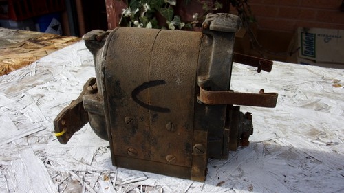 Tractor engine vehicle magneto - engine,