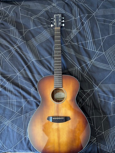 Breedlove discovery concerto