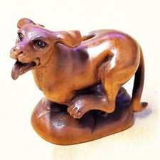 M8245 - 2" Hand Carved Boxwood