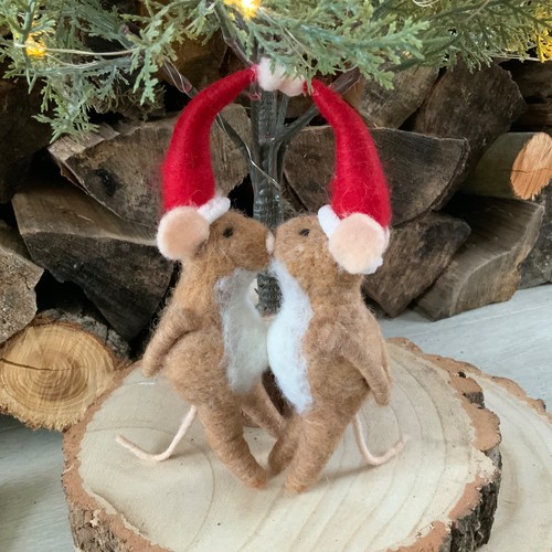 Christmas kissing mice - kissing, felt