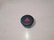 NISSAN JUKE F16 Hazard Button