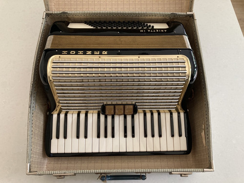 Hohner arietta accordion - arietta,
