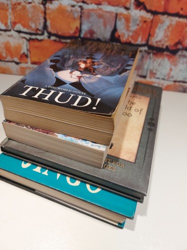 Terry pratchett book bundle - terry,