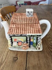 Farm House Novelty Teapot The