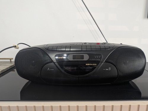 Sanyo mcd z37l boombox - sanyo, mcd‑z37l