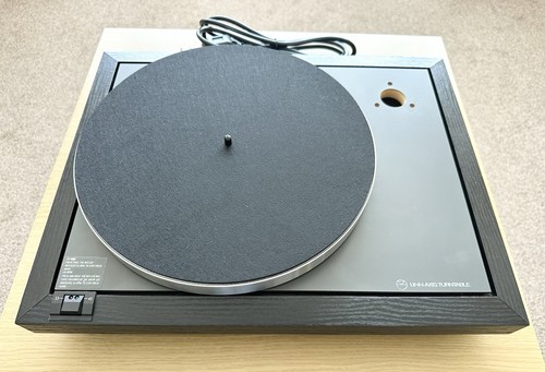 Linn axis turntable with power - linn,
