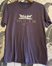 Mens LEVIS T-shirt Size Medium