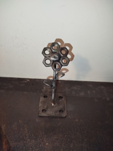 Scrap metal flower art - scrap,