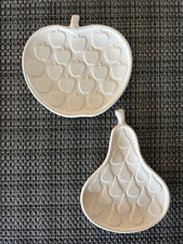 MCM JONATHAN ADLER Vintage Apple & Pear Ceramic Dish Set Matte Glaze Embossed