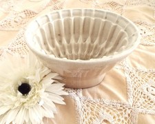 VINTAGE ANTIQUE  Victorian CERAMIC POTTERY JELLY BLANCMANGE PIE MOULD