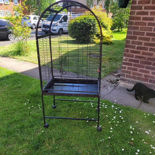 Large parrot cage - parrot,