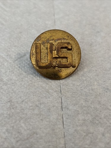 Wwii round solid brass metal - wwii,