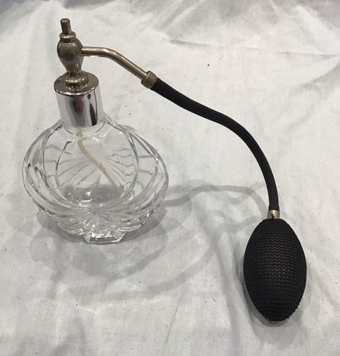 Vintage perfume atomizer - vintage,