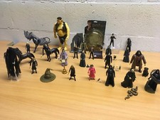 HARRY POTTER FIGURE COMPLETE