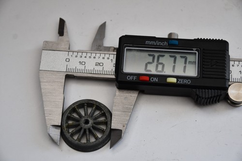 Gauge 26mm dia cast - o,