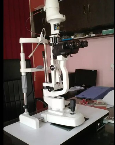 Step slit lamp haag streit - 2,