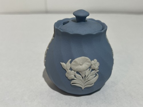 Wedgwood jasperware mustard - wedgwood,