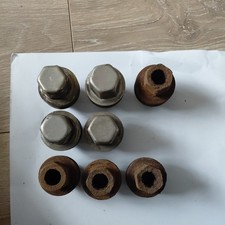 LAND ROVER DISCOVERY TD5 WHEEL NUTS X 9 OF .FROM 05 REG CAR.