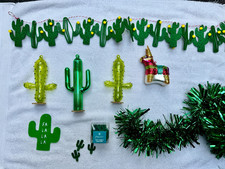 Paperchase Kitsch Mexican Cacti Glass Christmas Tree Baubles Garland Decorations