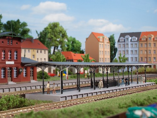 Victorian platform with canopy