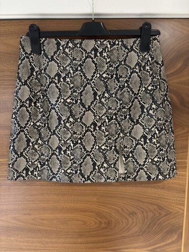 Zara snakeskin print black - zara,