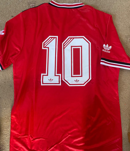 Retro manchester united home