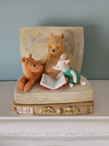 Classic pooh border fine arts - classic,