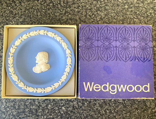 Wedgwood blue white - blue,