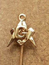Vintage Masonic 1983 Hallmarked 9ct Gold Lapel Pin - 1.77g - 4.6cm