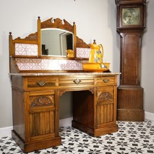 Victorian Dresser Washstand in