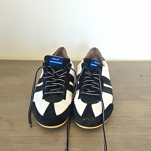 Bally model - model, black/white