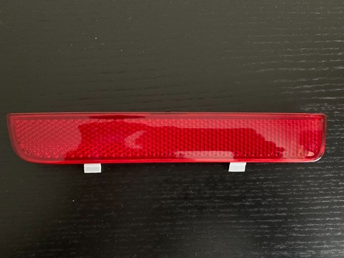 Rear bumper reflector for land - rear,