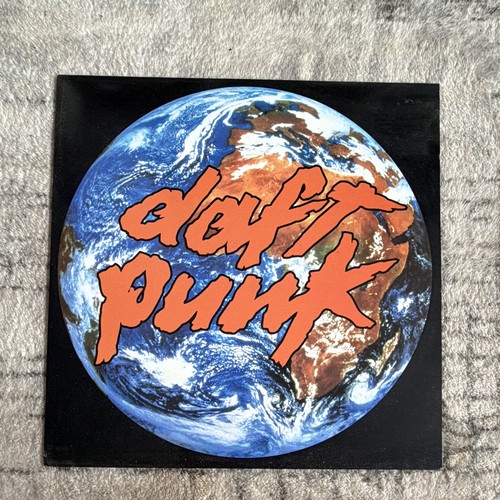Daft punk around - punk,