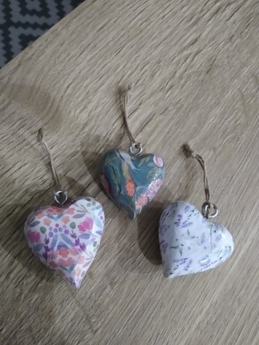 Set three wooden hanging