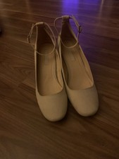 Women’s Block Heel Court